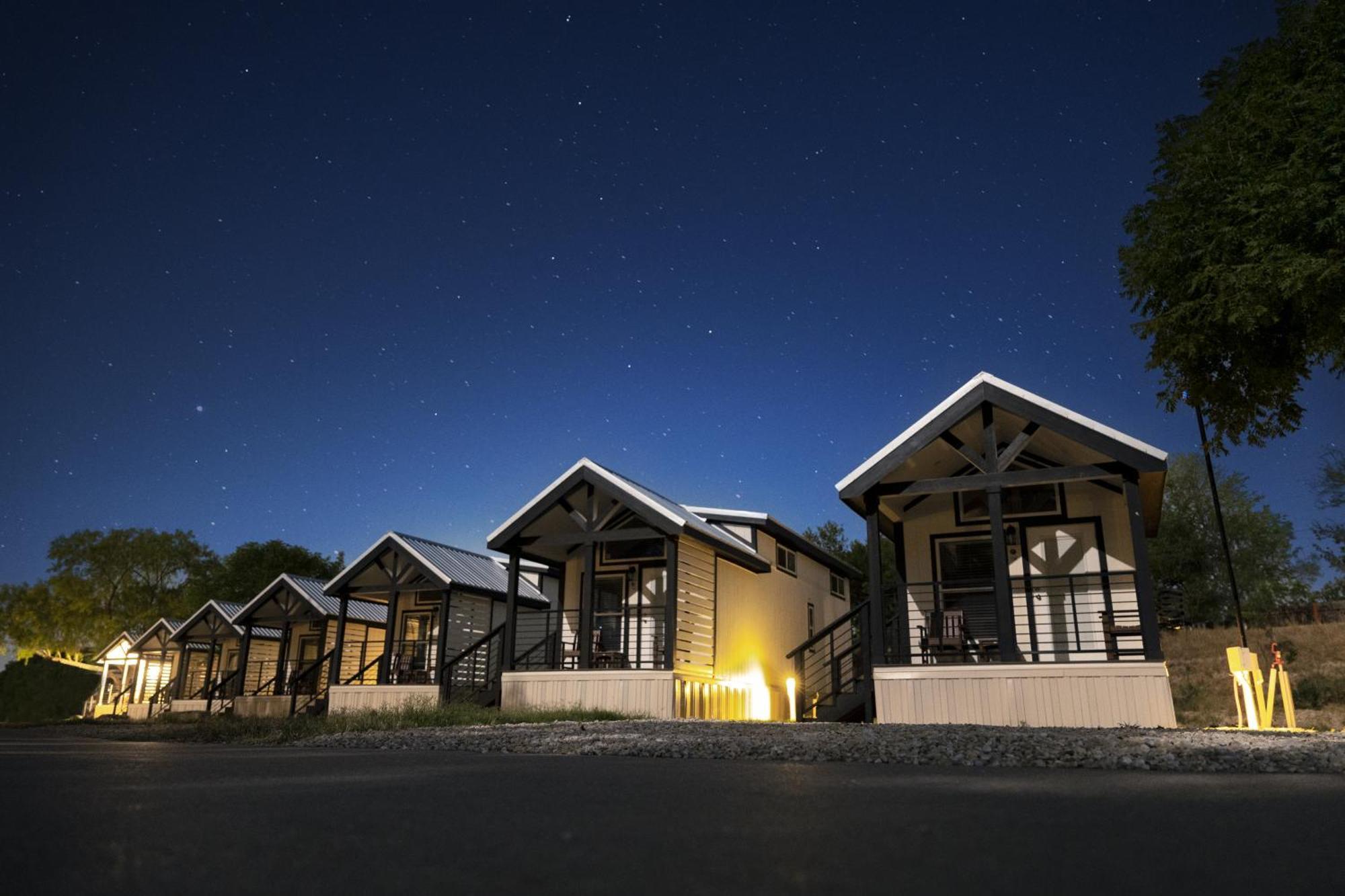 Htr Tx Hill Country Campground Керрвілл Екстер'єр фото